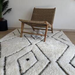 Handmade White Wool Rug - Boho Moroccan Style Carpet With Geometric Pattern & Tassels - thumbnail 3