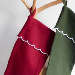 Linen Christmas Stocking - Red & Green With Scalloped Edge - thumbnail 2