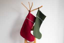 Linen Christmas Stocking - Red & Green With Scalloped Edge - thumbnail 1