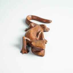 Gecko Sculpture, Animal Statue, Wood Carving, Artwork, Natural Piece, Handcrafted, Miniature, Wooden Living Room Decor, Gift For Him - thumbnail 3