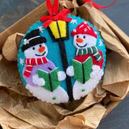 Handmade Felt Snowman Carolers Christmas Ornament - thumbnail 2