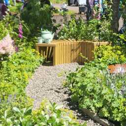 Wooden Rustic Curved Garden Bench Seat - thumbnail 2