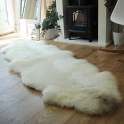 "100% British Rare Breed Double Sheepskin Rug in Undyed ""Dorset Ivory" - thumbnail 4
