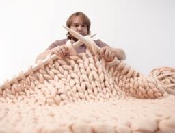 Super Thick Carpet. Giant Throw. Bulky Merino Wool. Extreme Knitted Blanket. Big Stitch Carpet By Woolwow Choose From 70 Colors - thumbnail 1