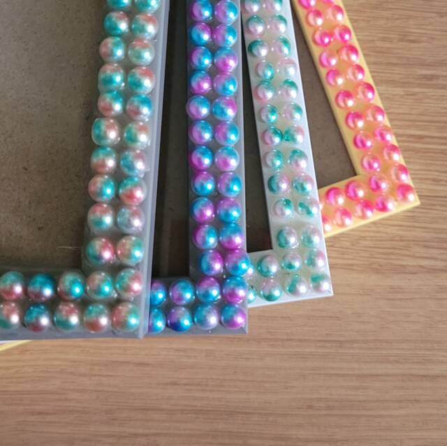 Colourful Acrylic Flatback Half Pearls Photo Frame 4 X 6 Inches - image 1