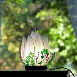 Table Lamp Handmade White Lotus Flower Shaped For Holistic Ambient - thumbnail 4