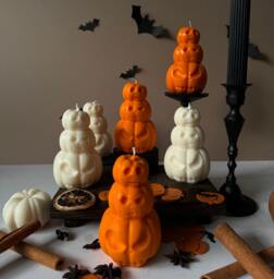 Spooky Pumpkin Soy Wax Candle Halloween Autumn Decor - thumbnail 1