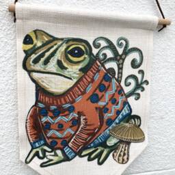 Toad in Sweater Linen Pennant, Quirky Wall Decor - thumbnail 4