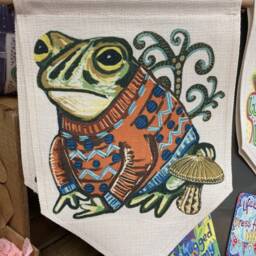 Toad in Sweater Linen Pennant, Quirky Wall Decor - thumbnail 3