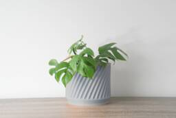 "Penelope Planter With Drainage & Saucer in Gray, Unique 3D-Printed Plant Pot, Small To Large Sizes 4"" 5"" 6"" 7"" 8" - thumbnail 1