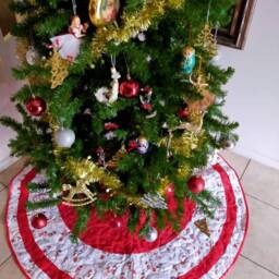 Snowman Christmas Tree Skirt, Personalize Options, 3 Sizes - thumbnail 2