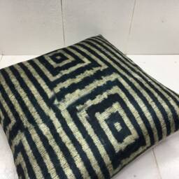 Handwoven Silk Ikat Pillow Cover 16x16, Decorative Cushion - thumbnail 4