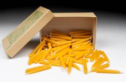 20 Minute Burntime Beeswax Taper Candles