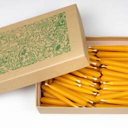 20 Minute Burntime Beeswax Taper Candles - thumbnail 2