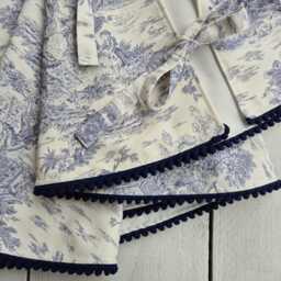 Blue Toile Tree Skirt, Chinoicery Skirtrt, Christmas, French Country Christmas Decor - thumbnail 2