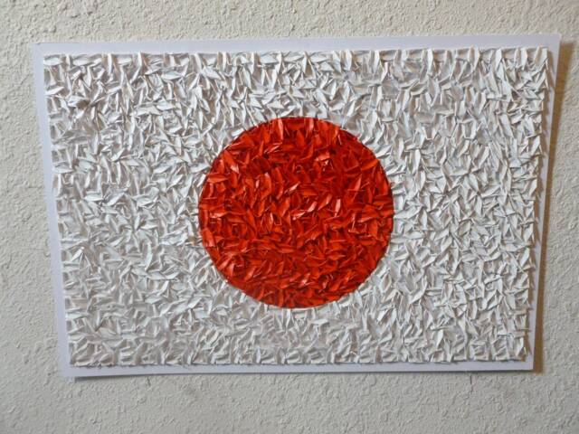 1000 Origami Cranes Flag Of Japan - image 1