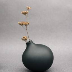 Porcelain Design Vase/Green Vase/ White Vase Imo/Porcelain Flower Holder/Round Shape Easter Decoration/ Tablesetting Decor - thumbnail 3
