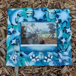 Handcrafted Wolf Photo Frame Rustic Recycled Materials, 4x6 - thumbnail 3