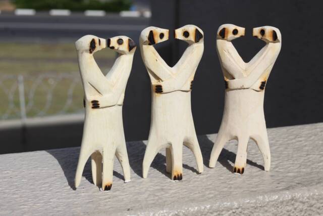 Set Of 3 Kissing Handcarved Meerkats, Olive Wood. Hugging/In Love Suricate Couples. African Interior Decor Gifts Express Shipping Worldwide - image 1