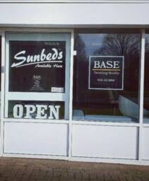 Sunbeds Available Here Decor Tan Tanning Studio Wall Art Decal Window Door Vinyl Graphic Sticker Beauty Salon Hairdressers Sign Barber - thumbnail 2