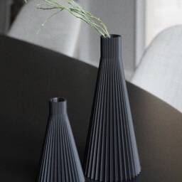 Vase V Black Waterproof Minimalist Modern Vases 3D Printed Made Of Bioplastic - thumbnail 2