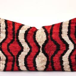 Handmade Red Silk Velvet Ikat Pillow Cover - thumbnail 2