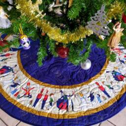 Nutcracker Christmas Tree Skirt, Blue Gold Quilted 3 Sizes - thumbnail 2