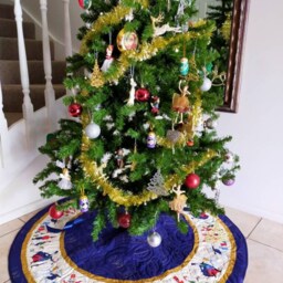 Nutcracker Christmas Tree Skirt, Blue Gold Quilted 3 Sizes - thumbnail 3