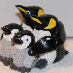 Emperor Penguin Family Of 4 - thumbnail 3