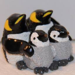 Emperor Penguin Family Of 4 - thumbnail 2