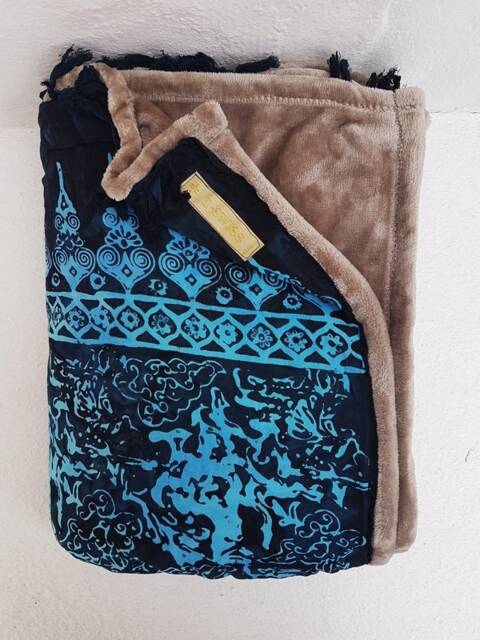 Beach Yoga Blanket + Silk Bag Free - image 1