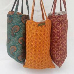 Beach Yoga Blanket + Silk Bag Free - thumbnail 4