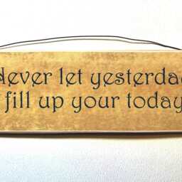 Inspirational Wood Sign Cranberry Or Green Lettering, Vintage Wire Hanger - thumbnail 3