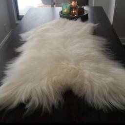 Icelandic Sheepskin Rug Soft, Long Wool 100% Natural - thumbnail 2