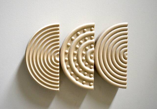 Mid Century Modern Set Of 3 Circle Wall Planter Natural Wood Finish - image 1