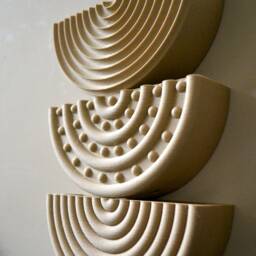 Mid Century Modern Set Of 3 Circle Wall Planter Natural Wood Finish - thumbnail 3