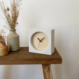 Concrete/Cement Grey & Cream Desk Clock - Handmade - thumbnail 3