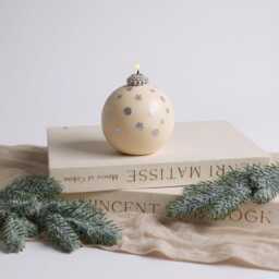 Large Christmas Bauble Candle, Snowflake Ornament Candle, Festive Gift For Her, Holiday Table Decor, Secret Santa Present, Winter Home Candle Set - thumbnail 2