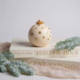 Large Christmas Bauble Candle, Snowflake Ornament Candle, Festive Gift For Her, Holiday Table Decor, Secret Santa Present, Winter Home Candle Set