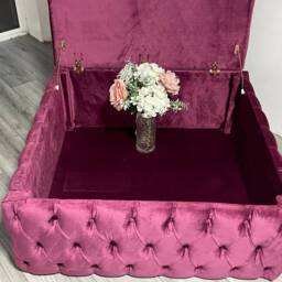 Extra Large Upholstered Handmade Chesterfield Coffee Table , Storage Box Storage Ottoman Puffy With Storgae - thumbnail 3