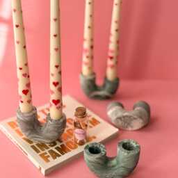 Marbled Handmade Concrete U-Shaped Candlestick Holder Taper Candle Decor - thumbnail 3