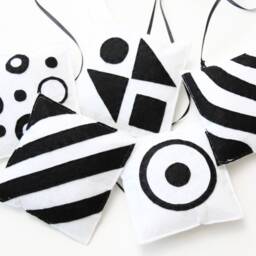 Monochrome Baby Mobile, Geometric Nursery Decor, Montessori Toy - thumbnail 3