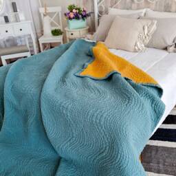 Linen Lightweight Quilt, Stonewashed Finish, Custom Two-Tone Colors, Big Wave Quilting Design, Handmade - thumbnail 3