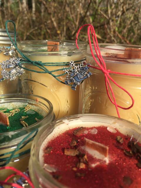 Christmas Beeswax Candle Duo Balsam Fir & Cinnamon, Wood Wick - image 1