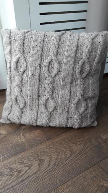 Knitted Cushion Beige 4 - image 1
