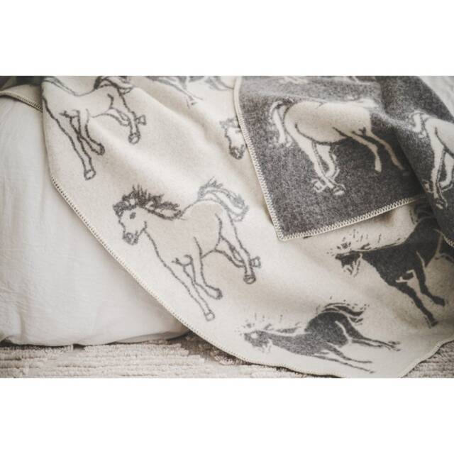 Horse Blanket Natural New Zealand Wool Reversible Throw - 130x200cm - image 1
