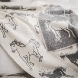 Horse Blanket Natural New Zealand Wool Reversible Throw - 130x200cm - thumbnail 3