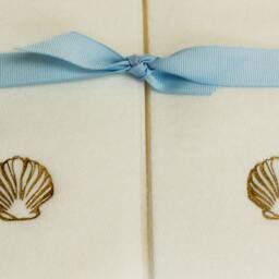 Nature's Linen Disposable Guest Hand Towels Wrapped With A Ribbon - Embossed Shell - thumbnail 3