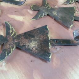 Metal Angel Christmas Stocking Holder Country Wall Hook Hanger Gold Trimmed Blackened By Santa's Works - thumbnail 4