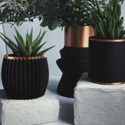 Indoor Planter - Ribbed Pot Black & Copper House Plants - thumbnail 3